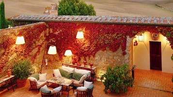 Suite, 2 chambres | Vue sur la cour