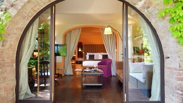 Suite, 1 chambre | Coin séjour | Télévision à écran plat