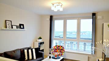 Apartemen, 1 kamar tidur | 1 kamar tidur, meja kerja, dan setrika/meja setrika
