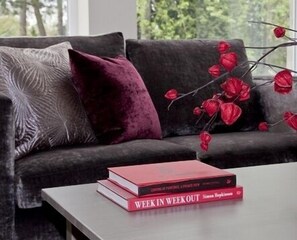 Luxury Apartment, 2 Bedrooms, Park View | Living room | Flat-screen TV - Valley Park Studios (Harrogate)