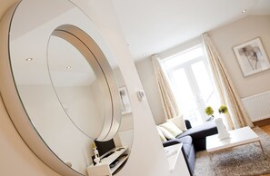 Luxury Apartment, 2 Bedrooms | Desk, iron/ironing board, free cots/infant beds, rollaway beds - Valley Park Studios (Harrogate)