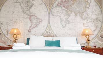 Standard Room, Shared Bathroom | Desk, blackout curtains, iron/ironing board, rollaway beds
