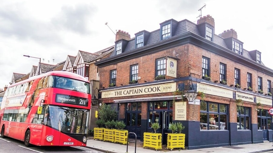The Captain Cook Hotel