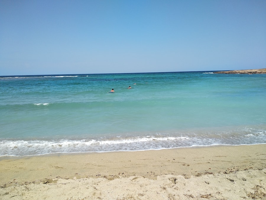 Espreguiçadeiras, guarda-sóis