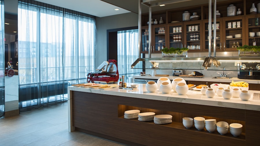 AC Hotel by Marriott Cincinnati at Liberty Center