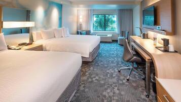 Deluxe-huone, 2 keskisuurta parisänkyä, näköala pihalle | Työpöytä, pimennysverhot, silitysrauta/-lauta, ilmaiset vauvansängyt