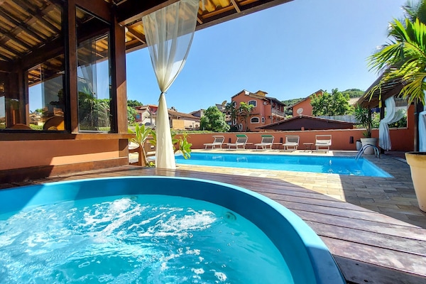 Outdoor pool, sun loungers