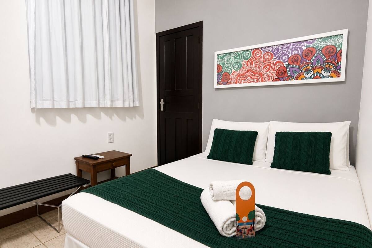 Economy Room | Minibar, WiFi (free), bed sheets