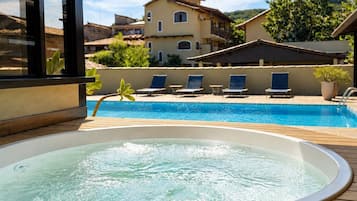 Outdoor pool, sun loungers