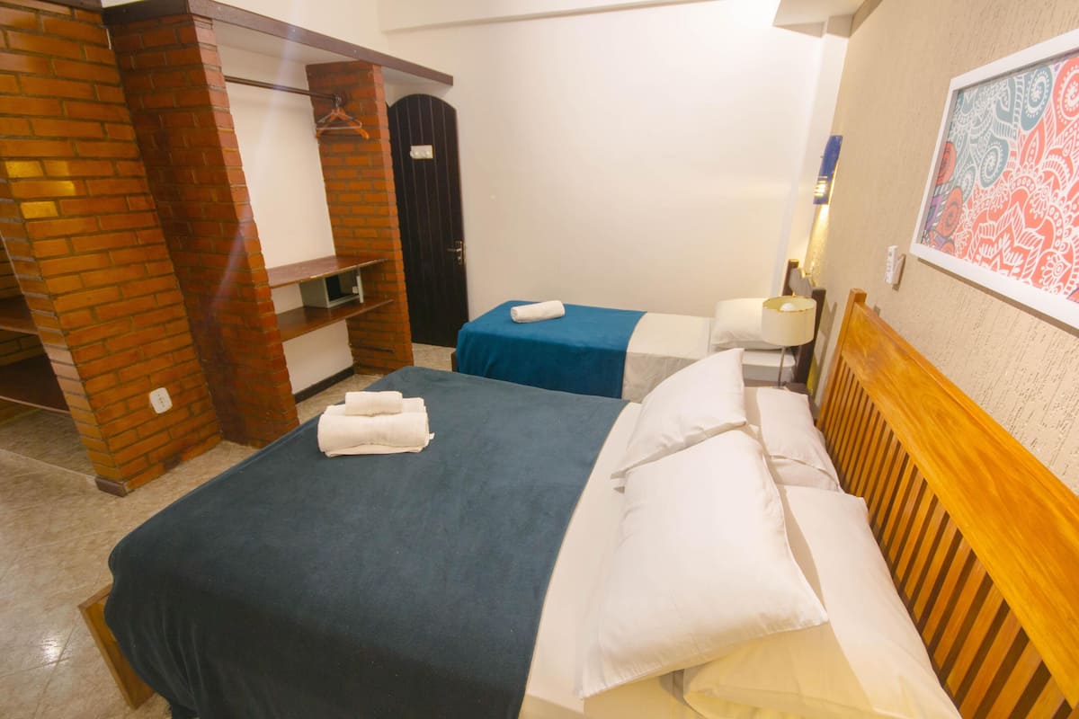 Minibar, gratis wi-fi och sängkläder