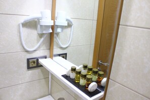 Ducha, cabezal de ducha tipo lluvia, artículos de tocador gratuitos