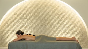 Espace de soins pour les couples, sauna, bain à remous, hammam, hammam