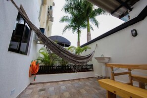 Apartamento, 2 quartos, terraço | Terraço/pátio