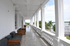 Terrace/patio - Hotel Tequendama Inn Estación (Buenaventura)