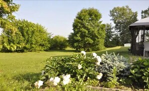 Property grounds - Motel Les Pignons Verts (Gatineau)