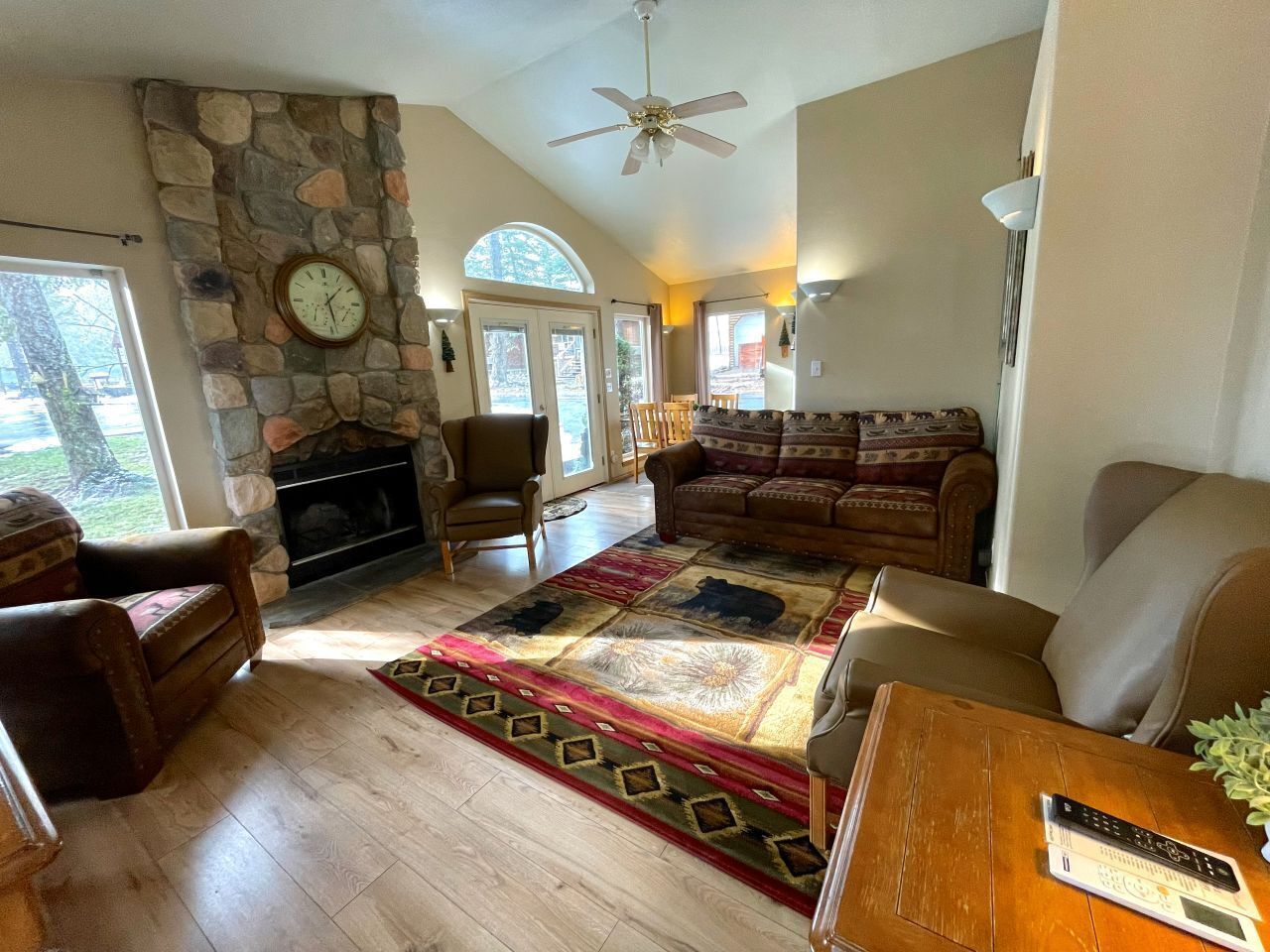 Family Cabin, 2 Bedrooms, Kitchen, Mountain View | Living area