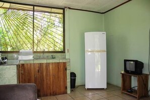 Apartment, 2 Bedrooms, Garden View (Verde) | Private kitchenette