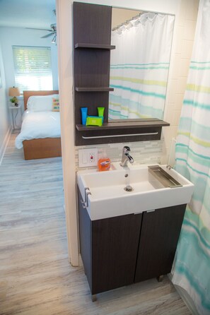 Grand Suite, 1 Bedroom | Bathroom sink