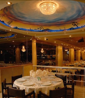 Restaurant - Status Hotel Casino (Río Grande)