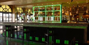 Bar (on property) - Status Hotel Casino (Río Grande)