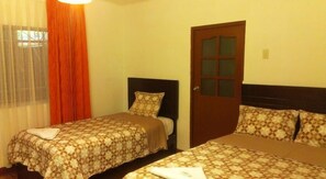 Twin Room | Free WiFi - Huayruro Guest House (Cusco)