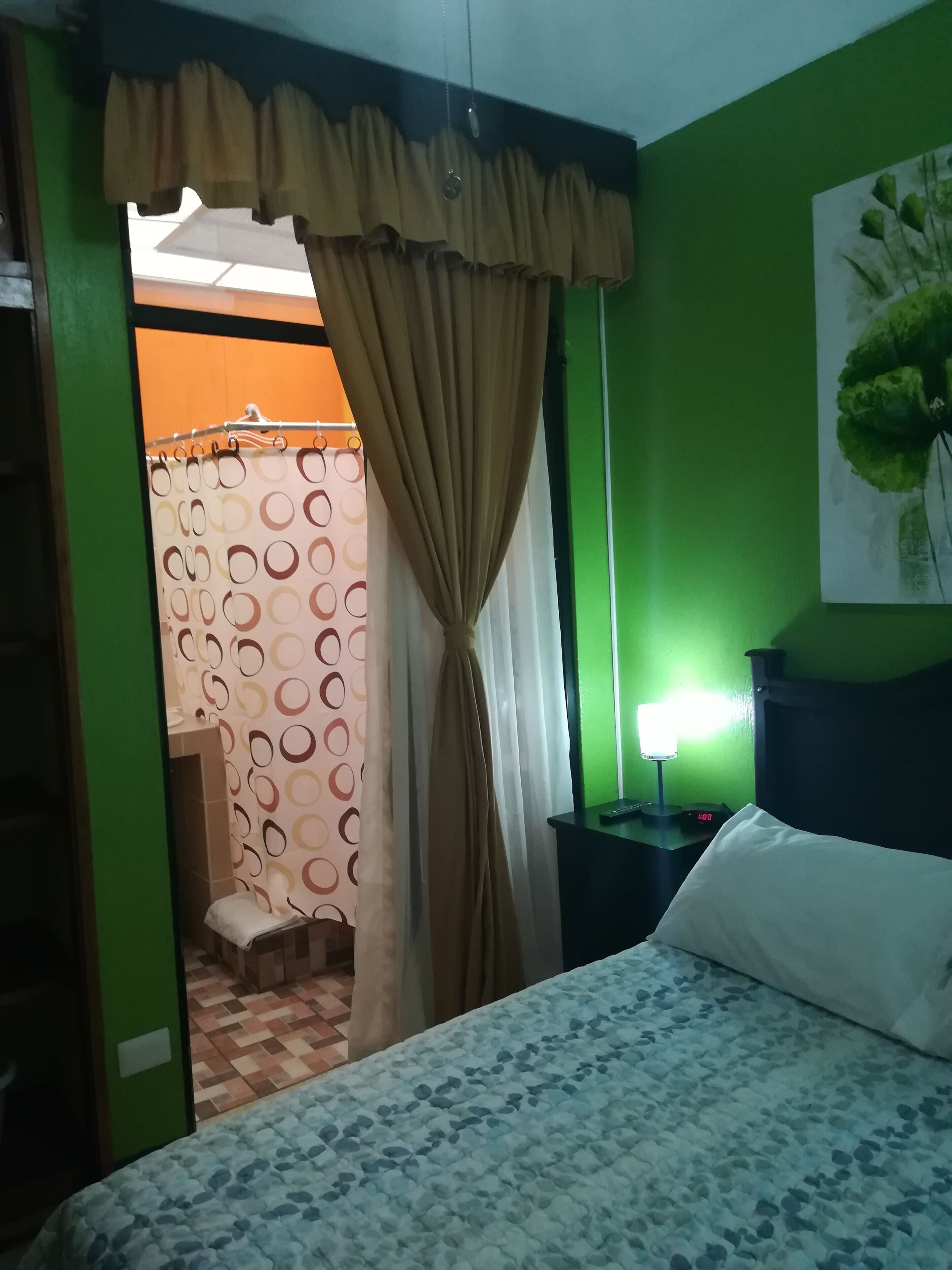 Basic Double Room Single Use, 1 Double Bed, Private Bathroom | Desk, laptop workspace, bed sheets