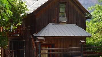 Cabin, 1 King Bed, Kitchen, Mountain View (2 Story Cabin) | 1 bedroom, iron/ironing board, free WiFi, bed sheets
