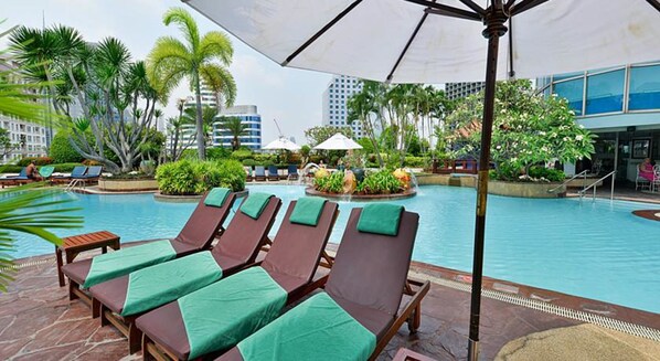 Sundeck - Executive Club at Windsor (Bangkok)