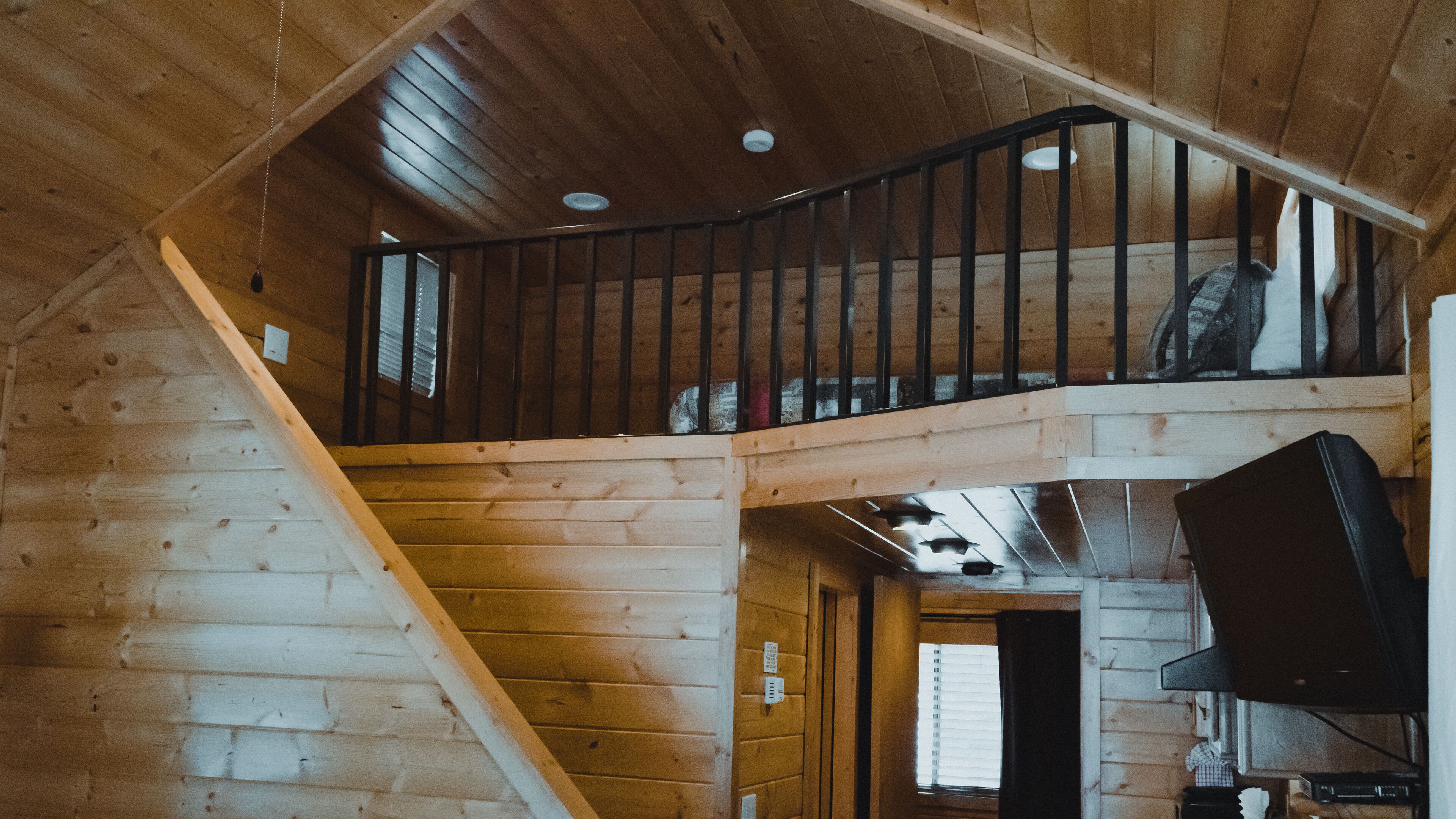 deluxe riverfront cabin "black bear" | 2 bedrooms, egyptian cotton sheets, premium bedding, pillow-top beds