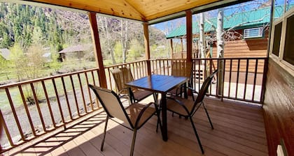 Ouray Riverside Resort - Inn & Cabins