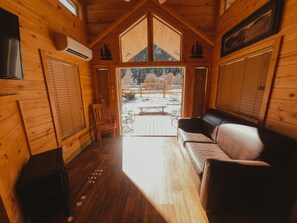 Deluxe huisje, uitzicht op rivier | Lakens van Egyptisch katoen, luxe beddengoed, pillowtop-bedden