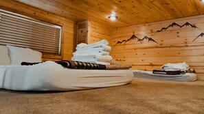 Deluxe Riverfront Cabin | Egyptian cotton sheets, premium bedding, pillowtop beds