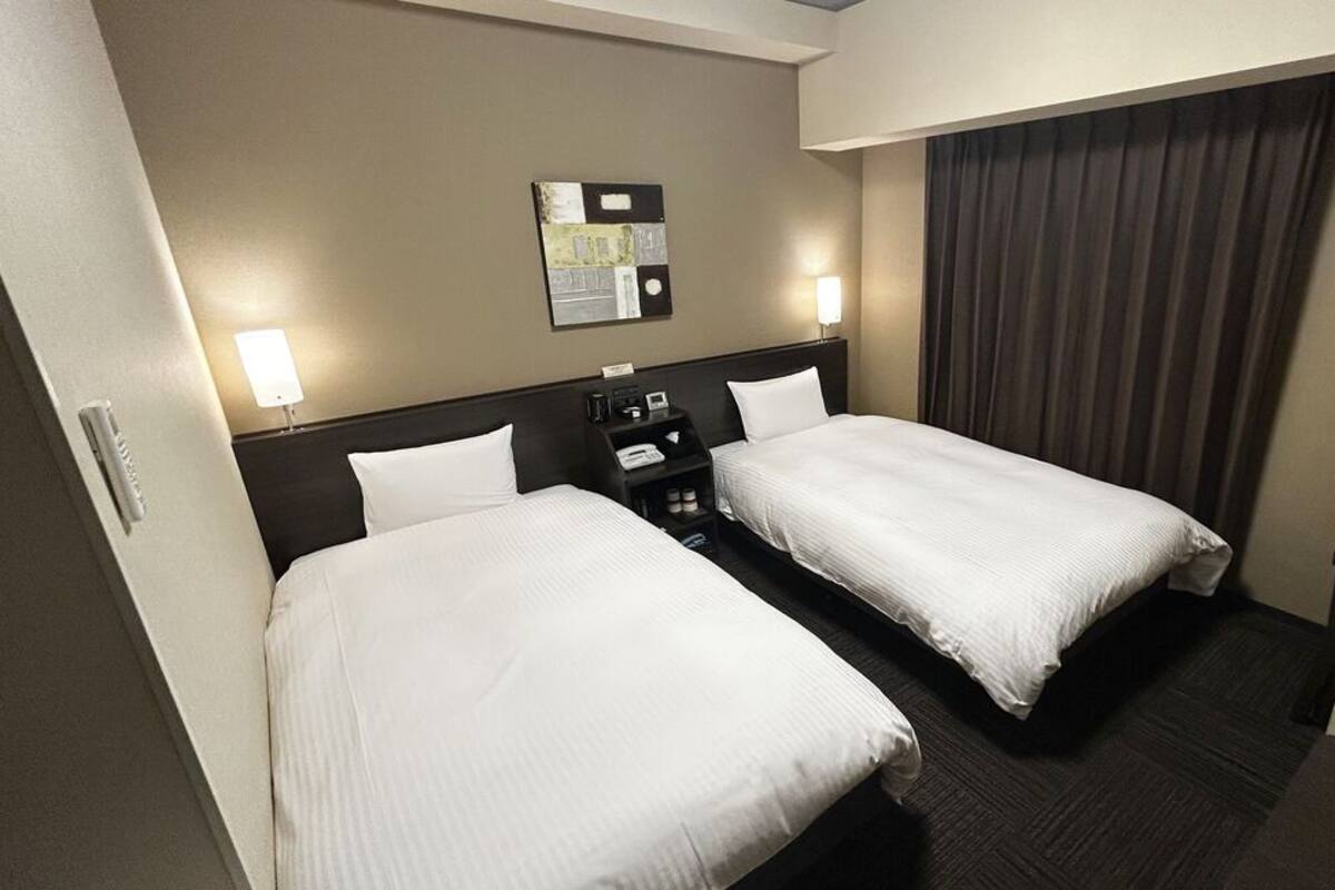 Desk, WiFi (free), bed sheets
