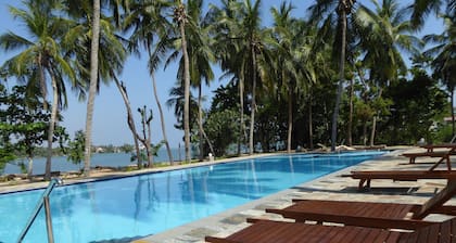 Riviera Resort