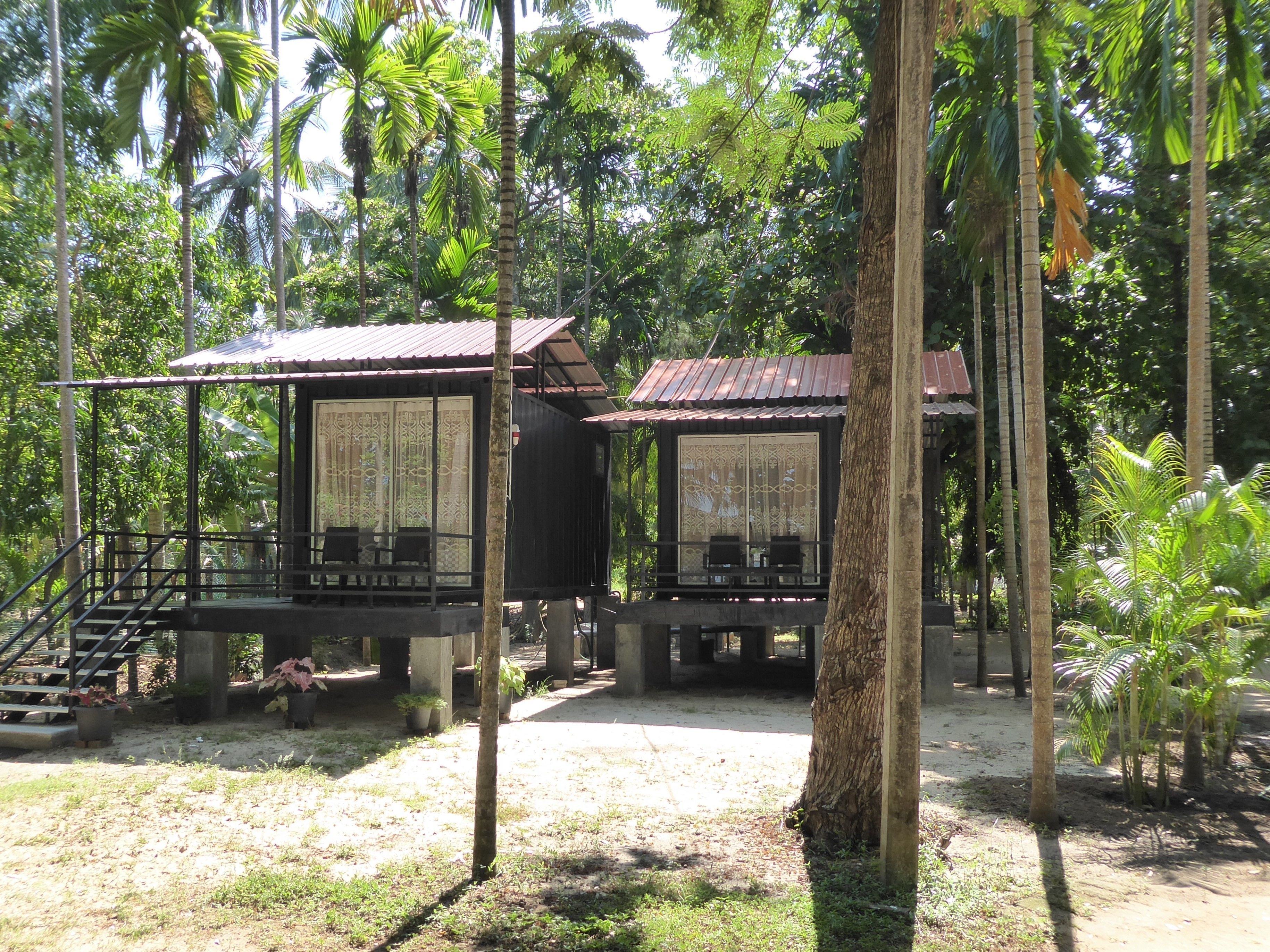 ac lagoon view units | living area