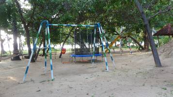 Children’s play area – outdoor