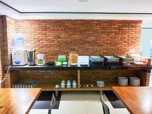 Free daily buffet breakfast - Amaliun Hotel (Medan)