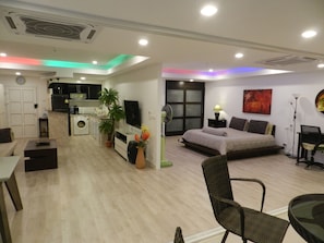 Comfort Apartment, 1 Bedroom, Kitchen, Ocean View - Alex Group Jomtien Plaza Condotel (Pattaya)