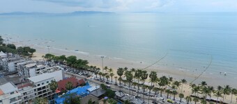 Alex Group Jomtien Plaza Condotel