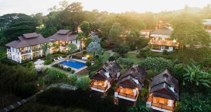 Gin's Maekhong View Resort & Spa