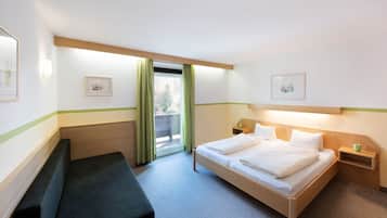 Chambre Quadruple | Bureau, lits bébé (gratuits), Wi-Fi