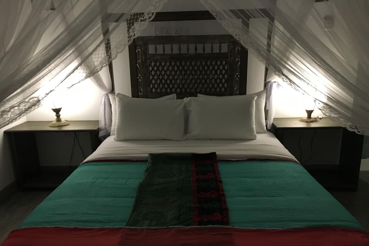 Habitación | Escritorio, insonorización, wifi gratis y ropa de cama