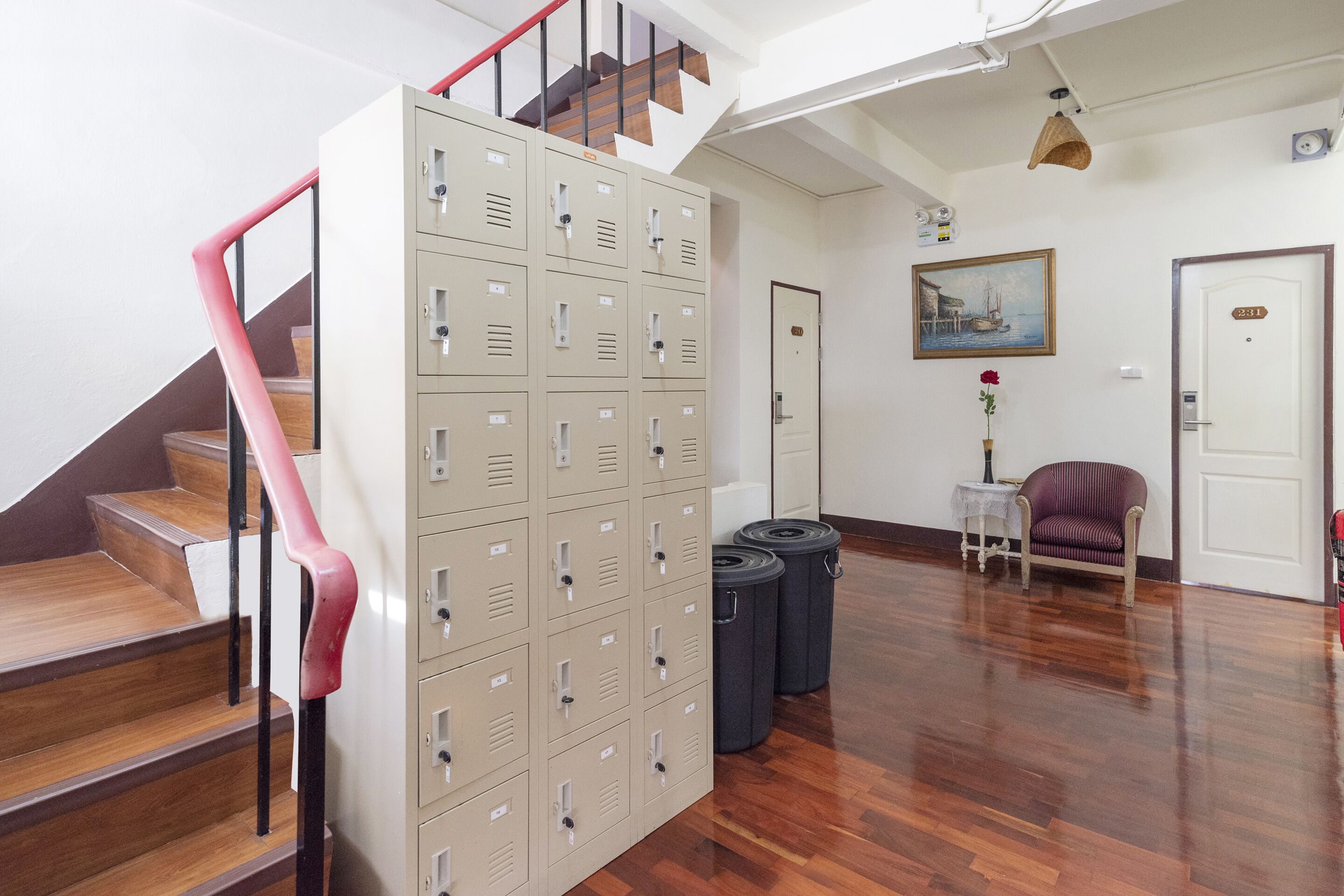 Photo - Bangkok Check Inn @Chareon Krung