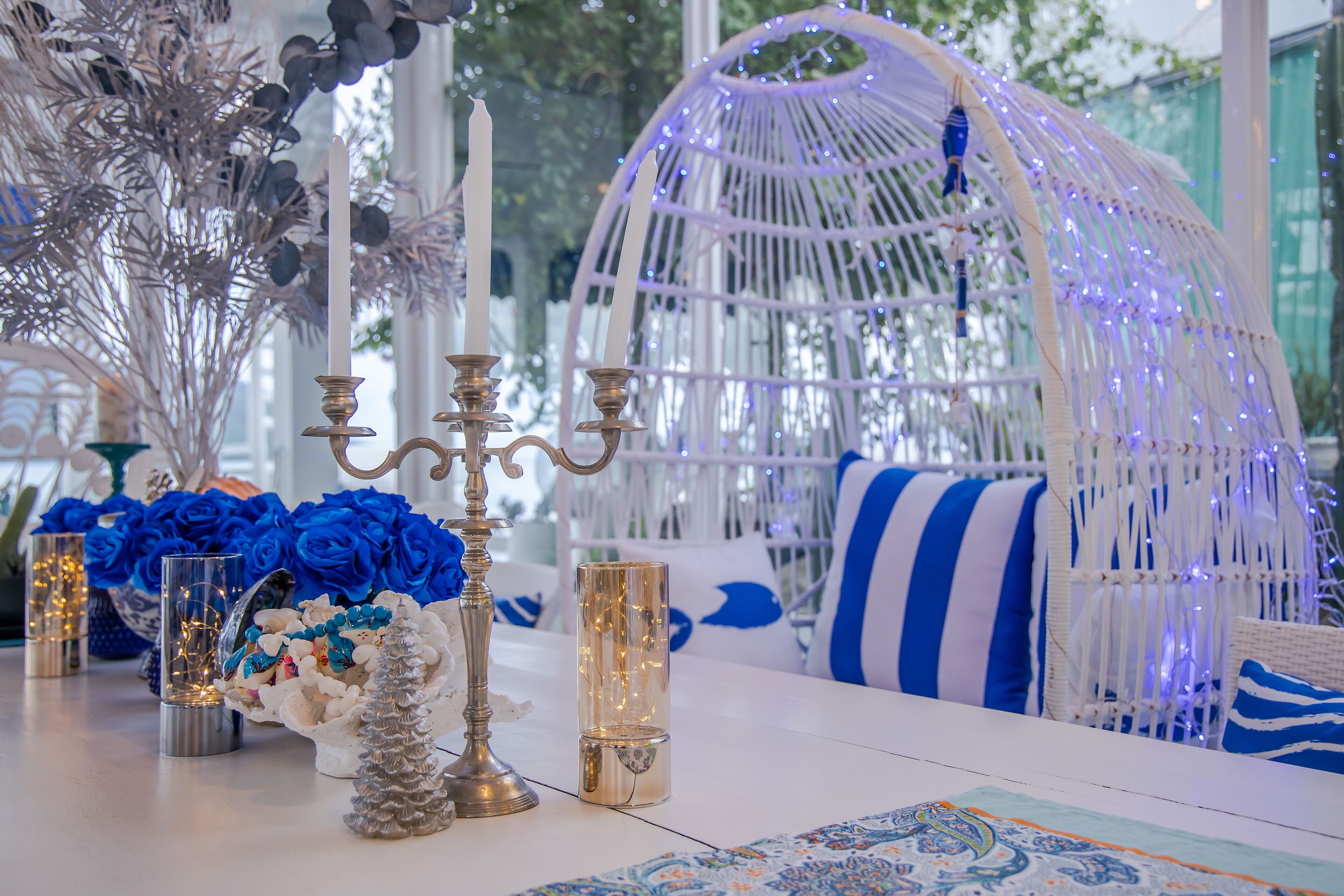 breakfast, lunch served; modern european cuisine, pool views