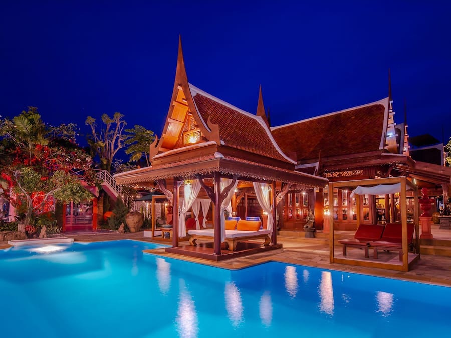 Outdoor pool, sun loungers