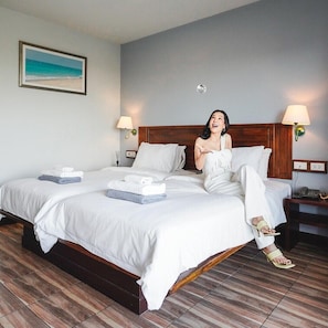In-room safe, desk, blackout curtains, soundproofing - Savotel (Sattahip)