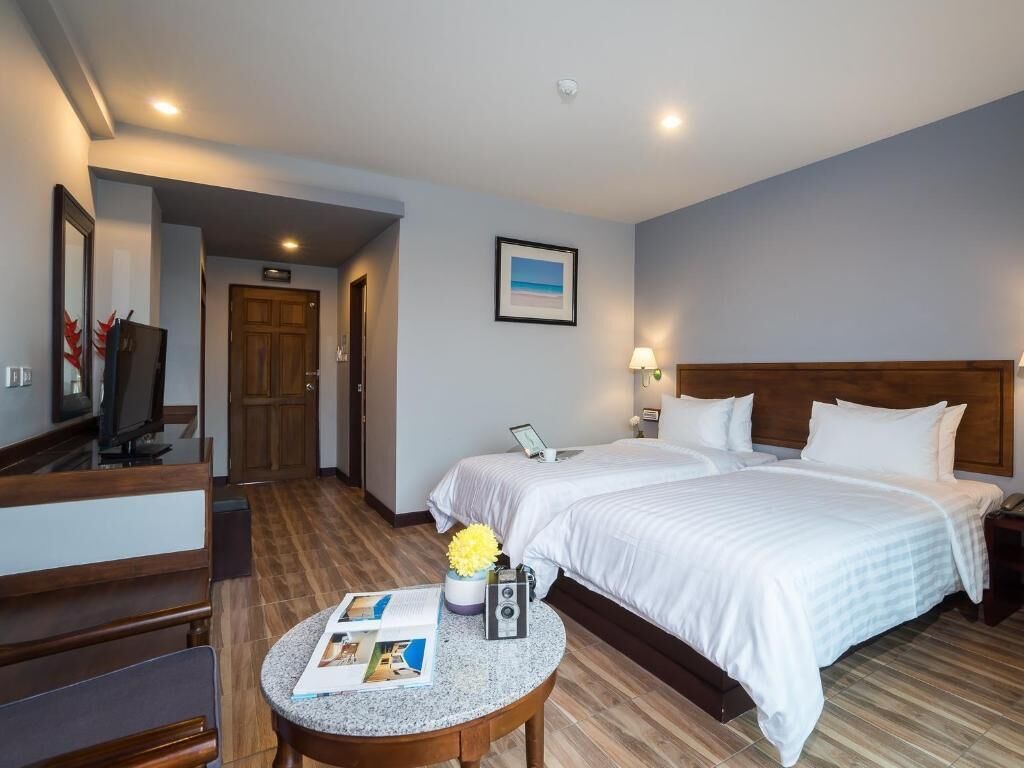 In-room safe, desk, blackout drapes, soundproofing