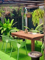 32-inch LCD TV with cable channels, TV