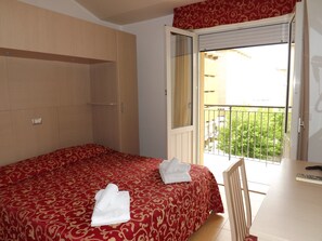 Caja fuerte, escritorio, cunas (de pago)