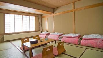 和室 | 客室内のダイニングエリア